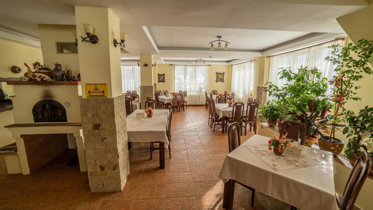 Pensiunea Ana Cavnic Exterior photo